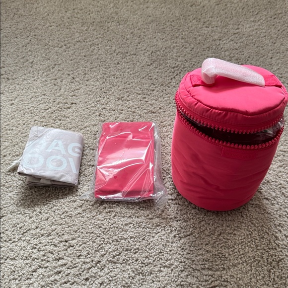 Brand New Dagne Dover Large Mila Resistant Toiletry Tote - Picture 4 of 5